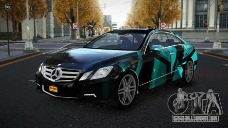 Mercedes-Benz E500 Mazorin S13 para GTA 4