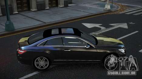 Mercedes-Benz E500 Mazorin S11 para GTA 4
