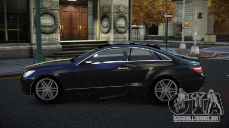 Mercedes-Benz E500 Mazorin S11 para GTA 4