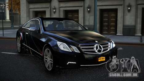 Mercedes-Benz E500 Mazorin S12 para GTA 4