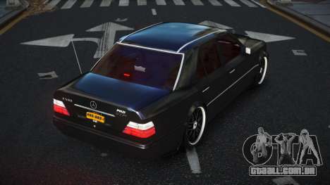 Mercedes-Benz E500 Jesetu para GTA 4
