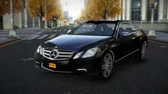 Mercedes-Benz E500 Mazorin S6 para GTA 4