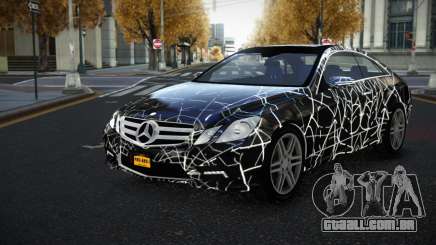 Mercedes-Benz E500 Mazorin S5 para GTA 4