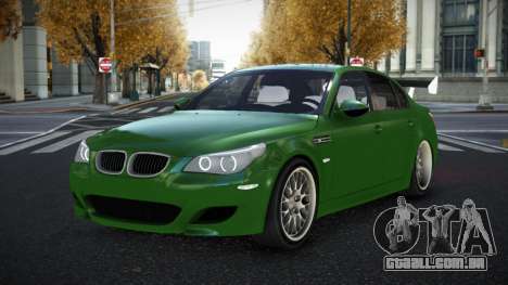 BMW M5 E60 Ceros para GTA 4