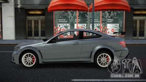 Mercedes-Benz C63 AMG Owan para GTA 4