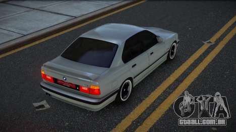 BMW M5 E34 Yarpa para GTA 4