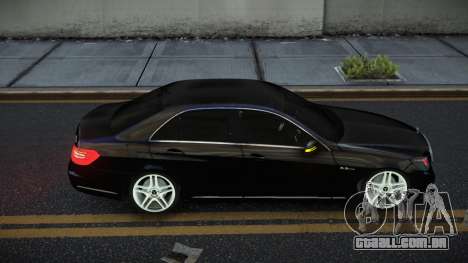 Mercedes-Benz E63 AMG Wuibe para GTA 4