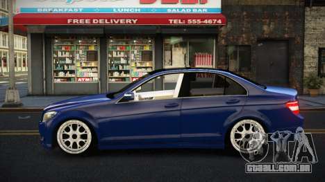 Mercedes-Benz C350 Puvlo para GTA 4