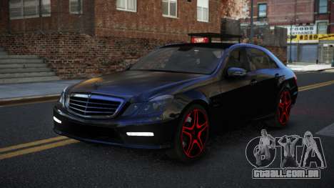 Mercedes-Benz E63 AMG Rezaxovig para GTA 4