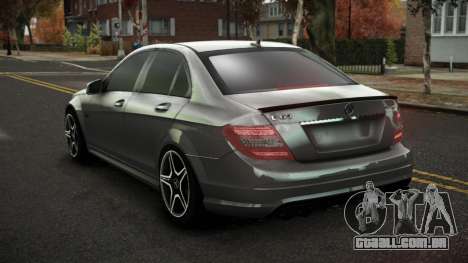 Mercedes-Benz C63 AMG Wuxumij para GTA 4