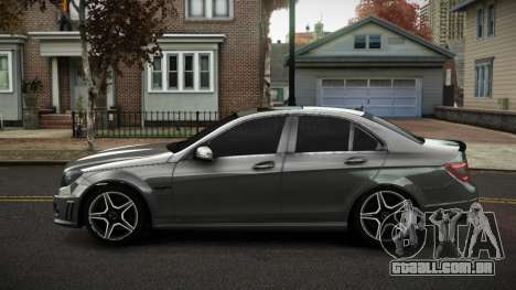 Mercedes-Benz C63 AMG Wuxumij para GTA 4