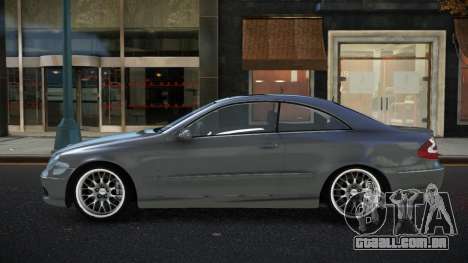 Mercedes-Benz CLK55 AMG Beuxa para GTA 4