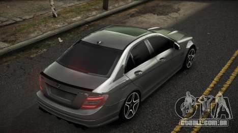 Mercedes-Benz C63 AMG Wuxumij para GTA 4