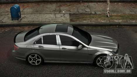 Mercedes-Benz C63 AMG Wuxumij para GTA 4