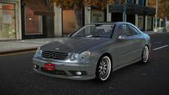 Mercedes-Benz CLK55 AMG Beuxa para GTA 4