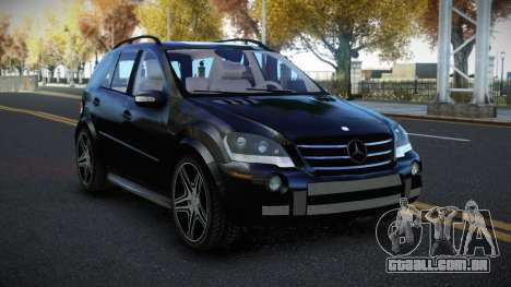 Mercedes-Benz ML63 AMG Baksixime para GTA 4