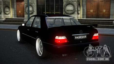 Mercedes-Benz E500 Visgeluw para GTA 4