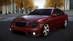 Mercedes-Benz E63 AMG Wokvoboh para GTA 4