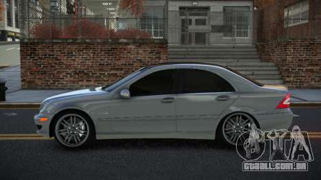 Mercedes-Benz C32 AMG Yufazaf para GTA 4
