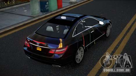 Mercedes-Benz E500 Ashah S12 para GTA 4