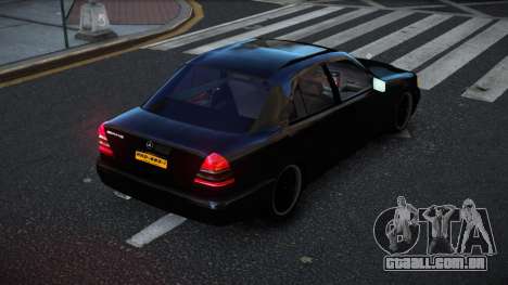 Mercedes-Benz C180 Qinxa para GTA 4