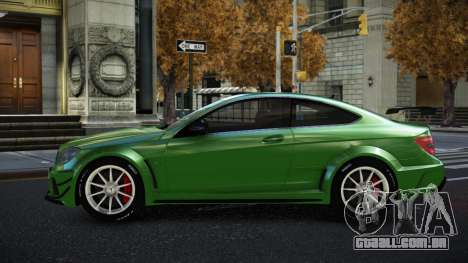 Mercedes-Benz C63 AMG Llydox para GTA 4