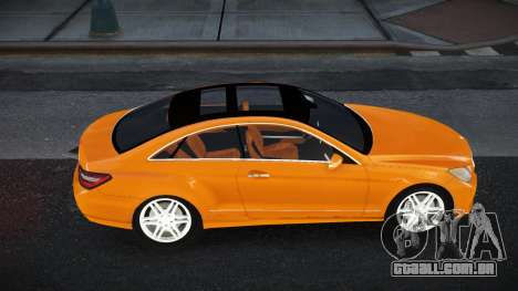 Mercedes-Benz E500 Xirefogu para GTA 4