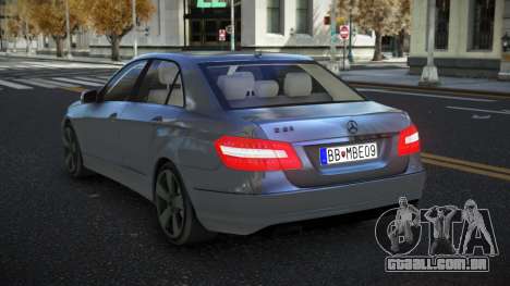 Mercedes-Benz E63 AMG Zodgeduxe para GTA 4