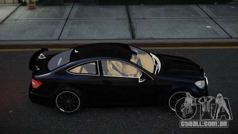 Mercedes-Benz C63 AMG Zogsixaqu para GTA 4