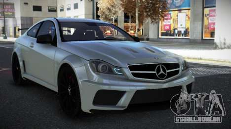Mercedes-Benz C63 AMG Luepo para GTA 4