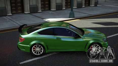 Mercedes-Benz C63 AMG Llydox para GTA 4