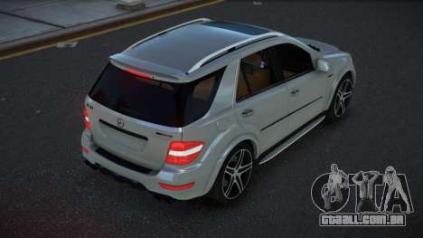 Mercedes-Benz ML63 AMG Denebuqah para GTA 4