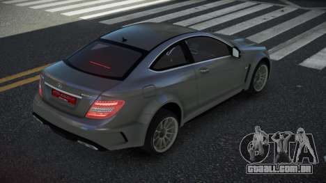 Mercedes-Benz C63 AMG Kinnoqef para GTA 4