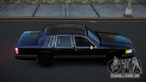 Lincoln Town Car Fojixuzel para GTA 4