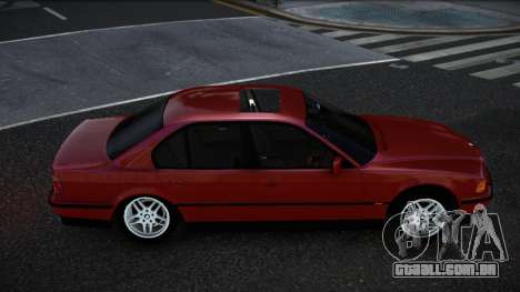 BMW 750i Qacyufuy para GTA 4
