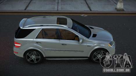 Mercedes-Benz ML63 AMG Denebuqah para GTA 4