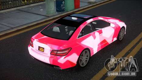 Mercedes-Benz E500 Ashah S4 para GTA 4