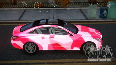 Mercedes-Benz E500 Ashah S4 para GTA 4