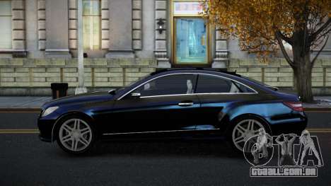 Mercedes-Benz E500 Ashah S6 para GTA 4