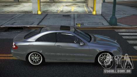 Mercedes-Benz CLK55 AMG Makdaz para GTA 4