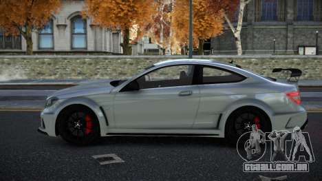 Mercedes-Benz C63 AMG Luepo para GTA 4