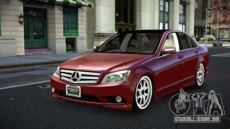 Mercedes-Benz C350 Qulaze para GTA 4