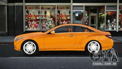 Mercedes-Benz E500 Xirefogu para GTA 4
