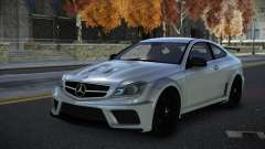Mercedes-Benz C63 AMG Luepo