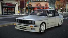 BMW M3 E30 Hivim
