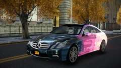 Mercedes-Benz E500 Ashah S2 para GTA 4
