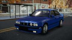 BMW M5 E34 Jezgakaqe