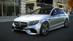 Mercedes-Benz E63 AMG Pipagoka para GTA 4
