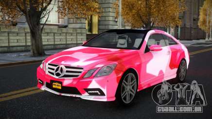 Mercedes-Benz E500 Ashah S4 para GTA 4