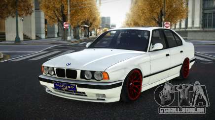 BMW M5 Sukro para GTA 4